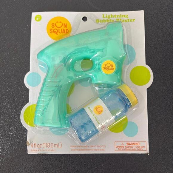 Sun Squad Lightning Bubble Blaster with Bubble Solution - Picture 1 of 5